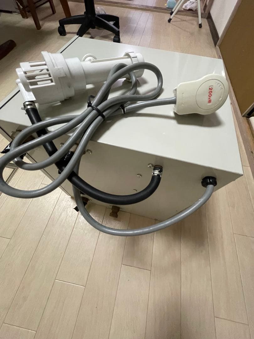 小型電気温水器13L 最終値下げ