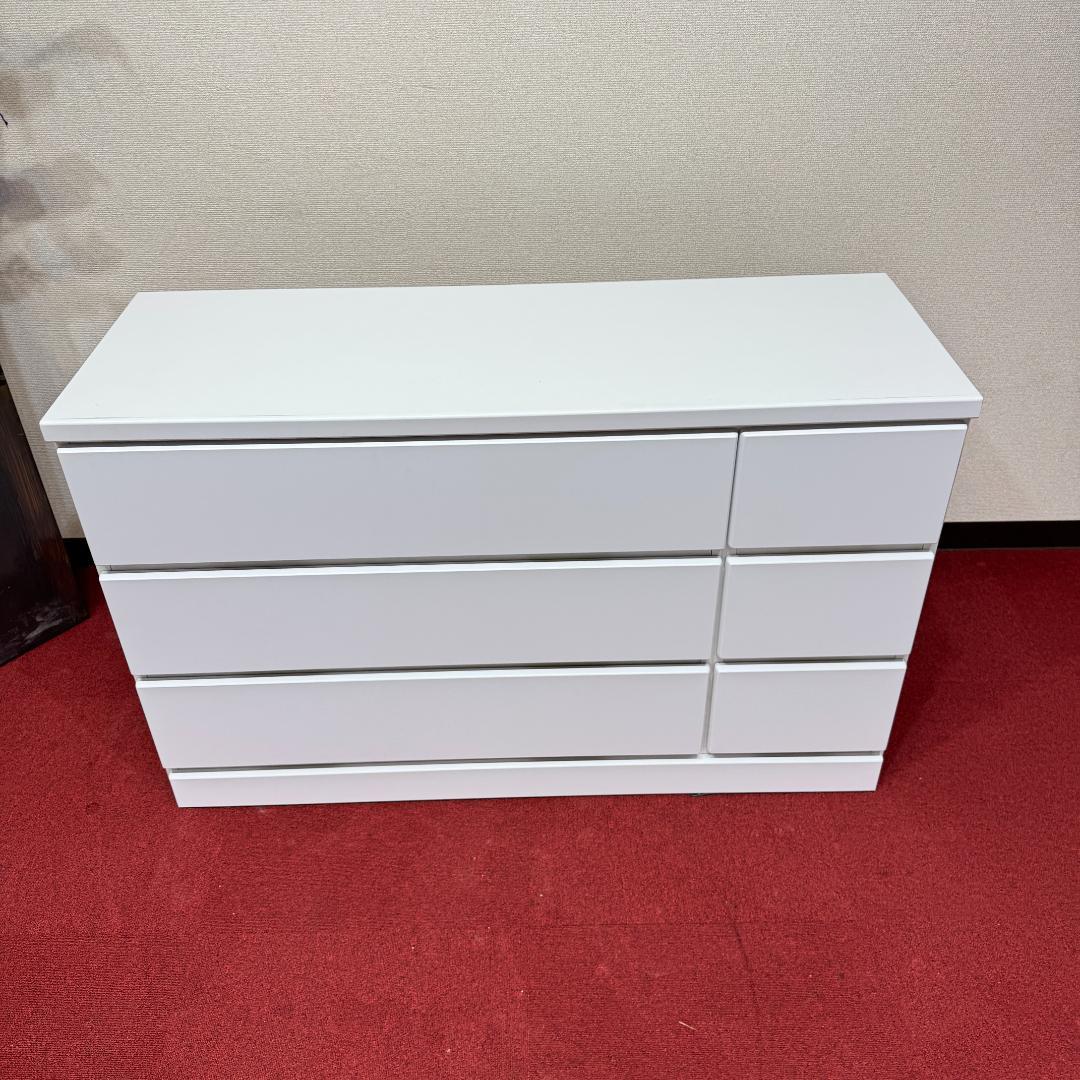 超美品　白いワイドチェスト３段　収納　タンス　幅1190ｍｍ
