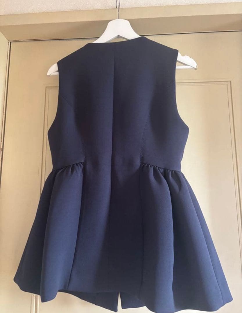 anuans ペプラムジレ sサイズ　限定色ネイビー