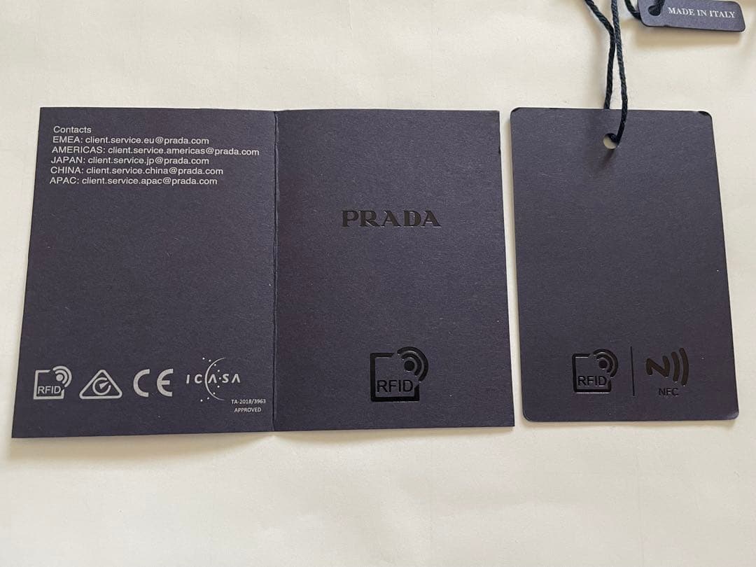 【新品未使用】PRADA アームレザーカフ レザー シルバー金具 レディース