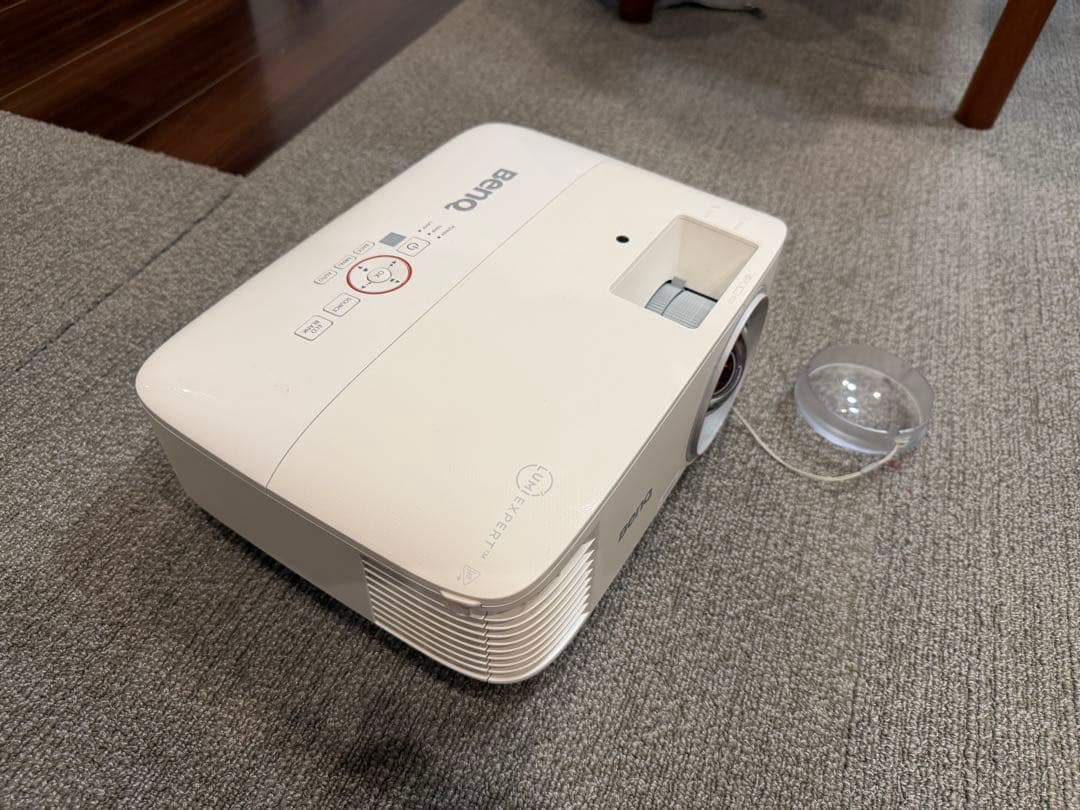 BenQ TH671ST 短焦点プロジェクター