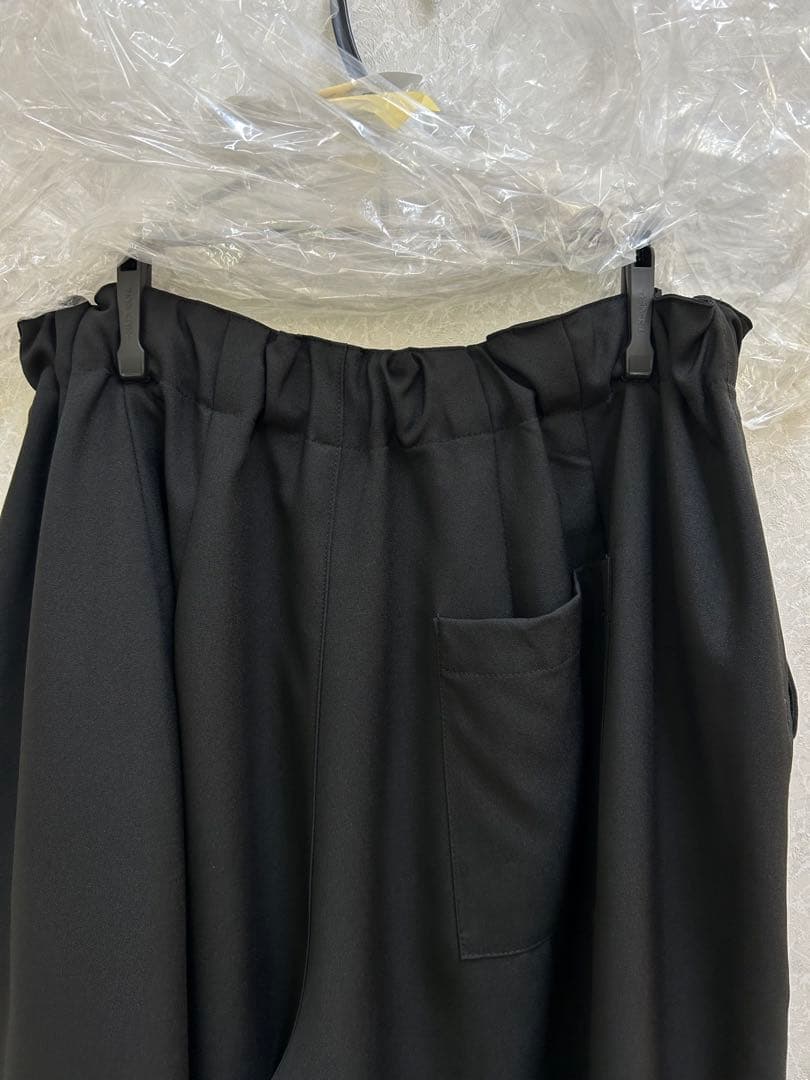 mizuiro ind ワイドカーゴパンツ イージーパンツ　ブラック