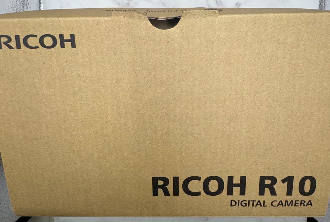めいち様 デジタルカメラ　リコー R RICOH R10 BROWN