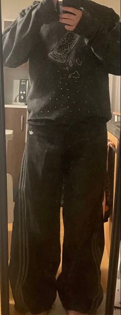 試着のみ　adidasデニム　32サイズ