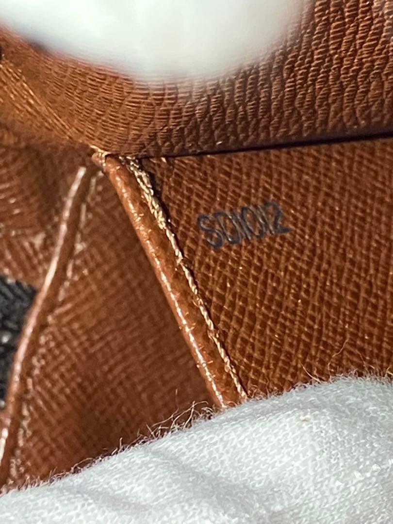 LOUIS VUITTON ルイヴィトン モノグラム シテ