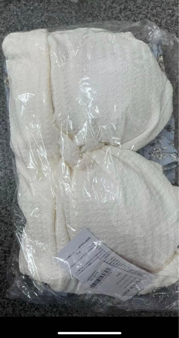 PEACH JOHN ナイスバディ水着　フリルワイヤービキニM