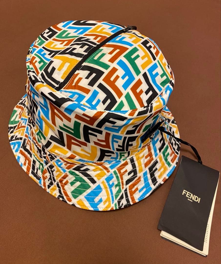 【新品未使用】FENDI フェンディ バケットハット リバーシブル