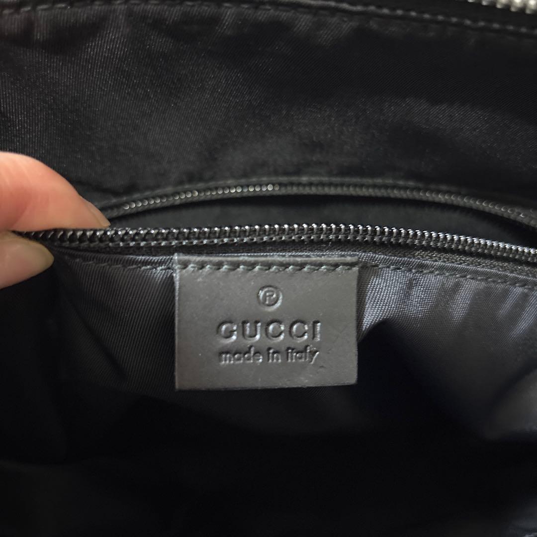 GUCCI ショルダーバッグ 黒 GGパターン メッセンジャーバッグ
