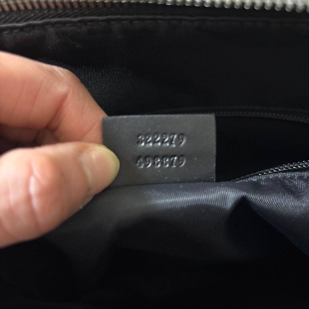 GUCCI ショルダーバッグ 黒 GGパターン メッセンジャーバッグ