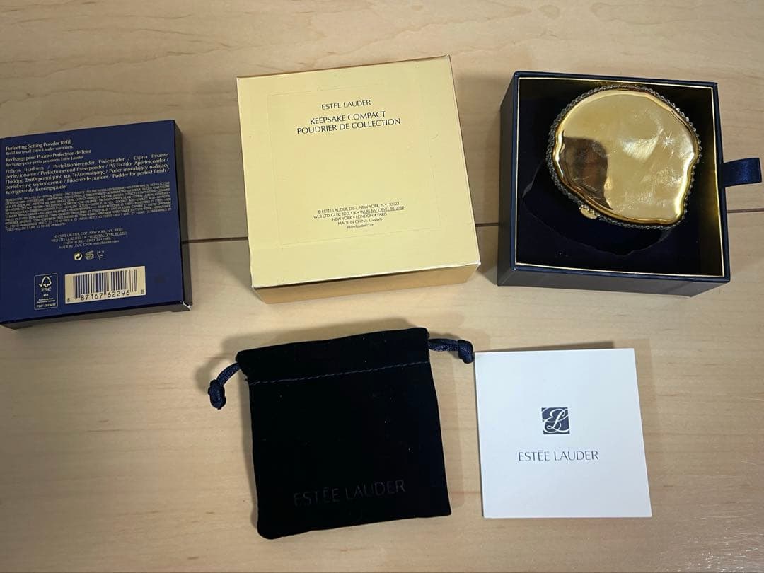 希少品 エスティローダー うさぎ　コンパクト キラキラ