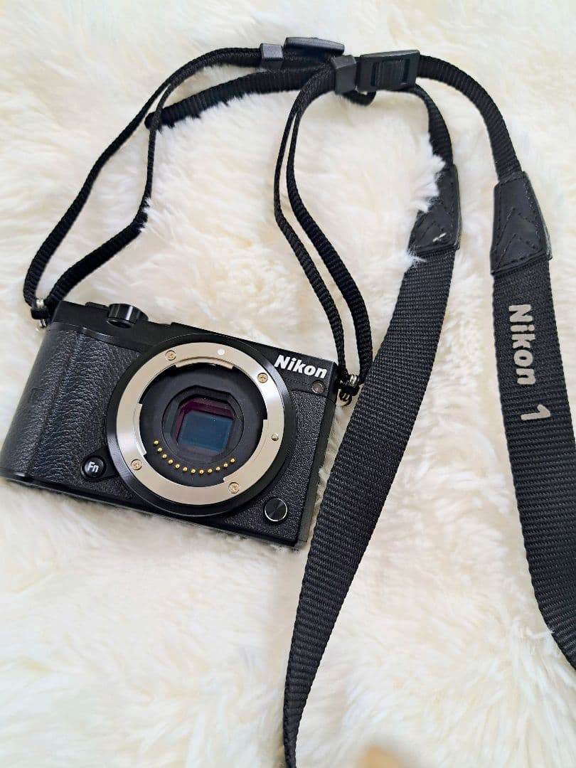 ★極美品★Nikon 1 J5 ダブルレンズキット★希少ブラック★J5WLKBK