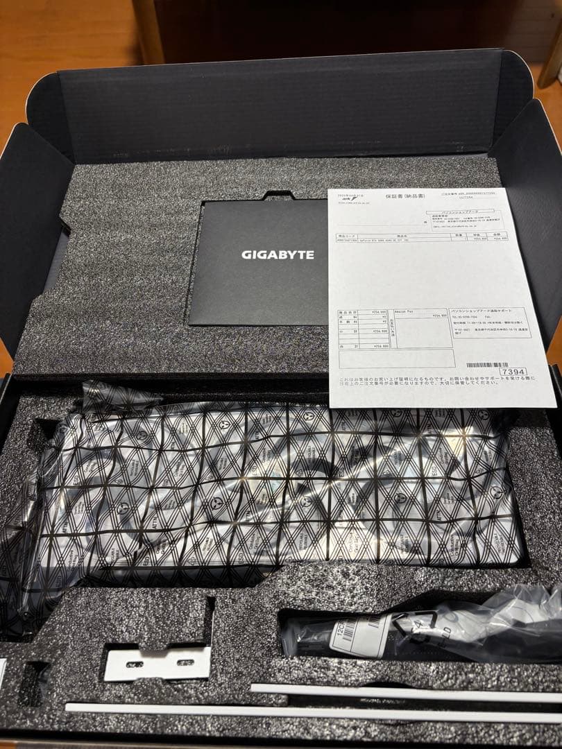 グラフィックボード・グラボ・ビデオカード GIGABYTE GeForce RTX 5080 AERO OC 16G