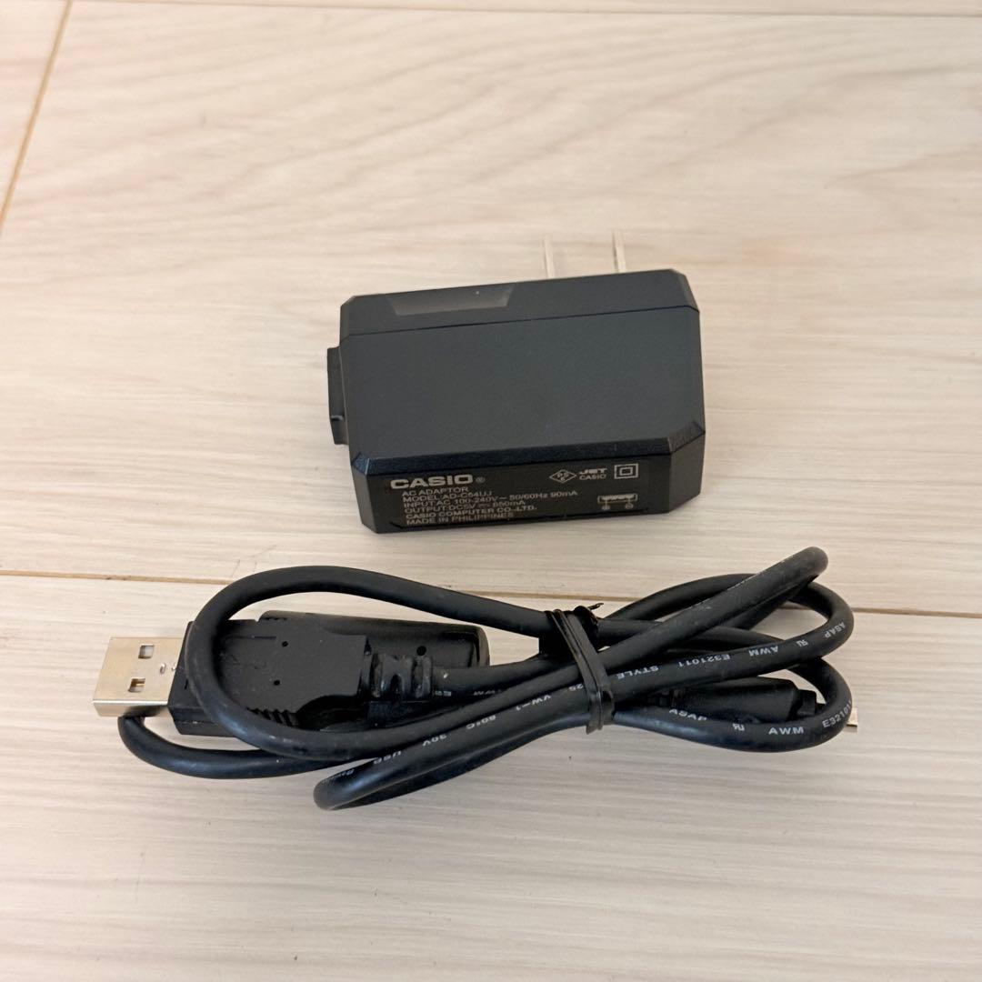 美品　カシオ EXILIM EX-Z780コンパクトデジタルカメラ