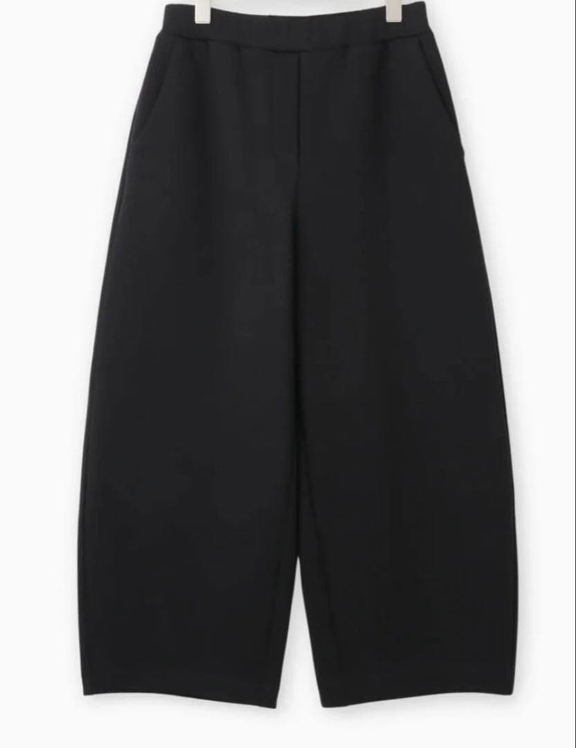 BEATRICE☆今期新品未使用ストレッチダンボールバレルパンツ38