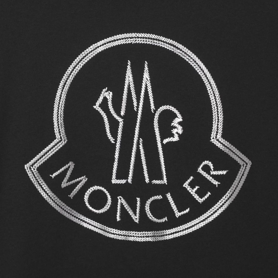 MONCLER ブラック 半袖Tシャツ　ビッグロゴ