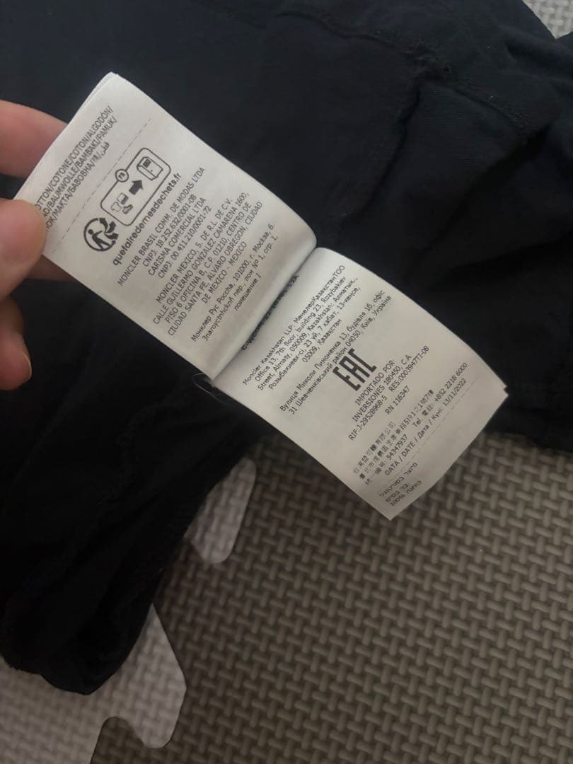 MONCLER ブラック 半袖Tシャツ　ビッグロゴ