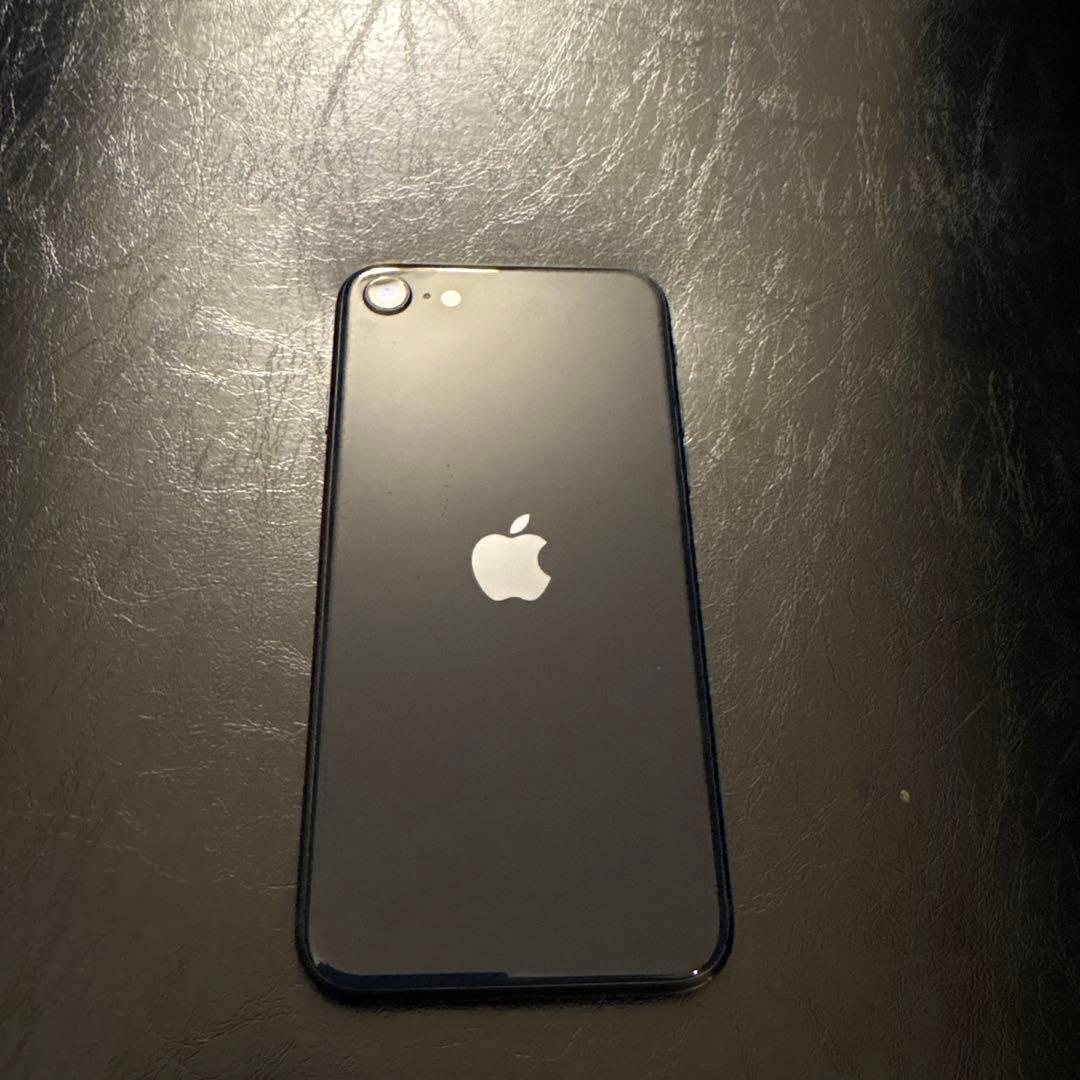 Apple iPhone SE 64GB 第3世代　ミッドナイト