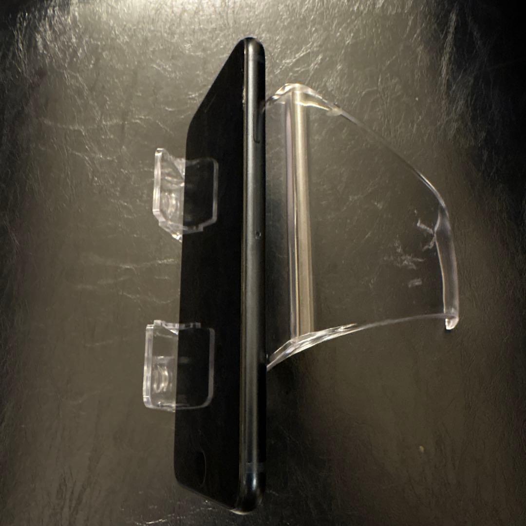 Apple iPhone SE 64GB 第3世代　ミッドナイト