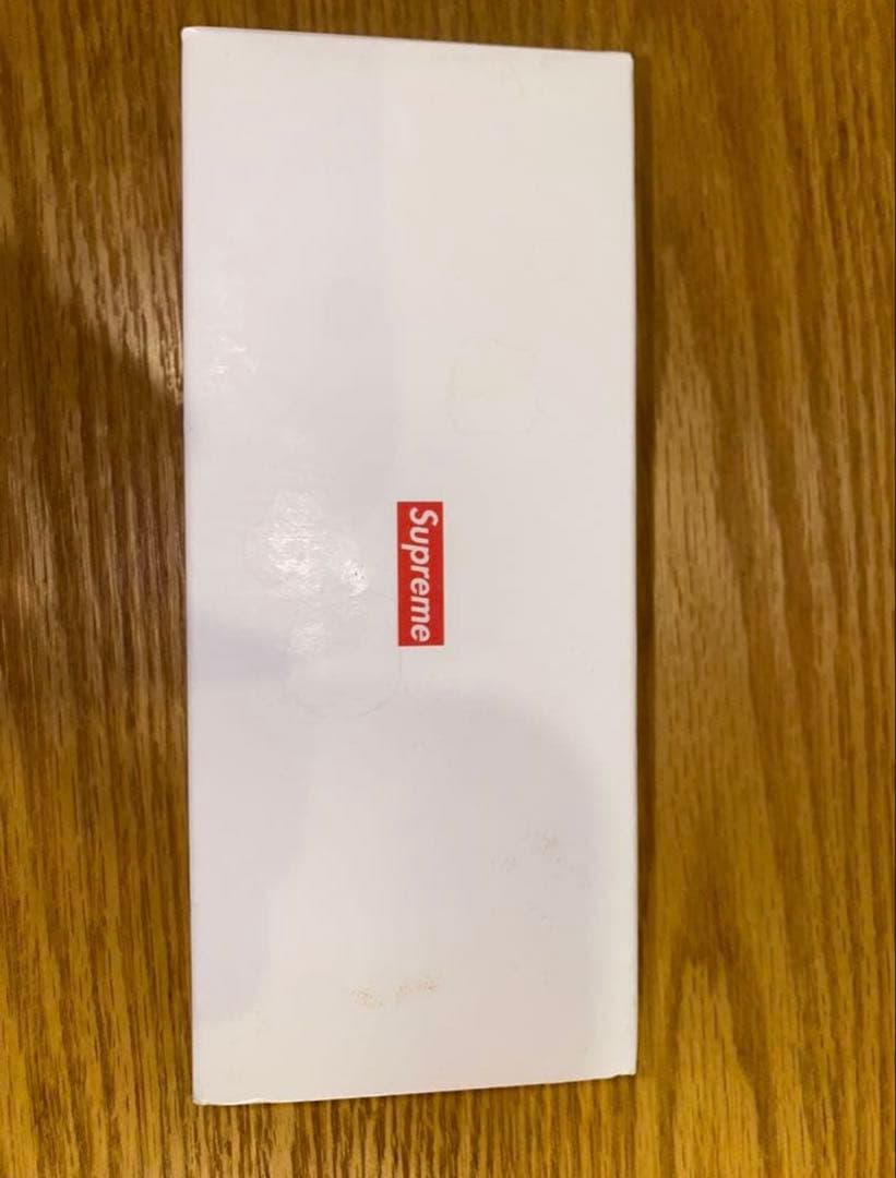 小物 supreme Nomi Sunglasses White