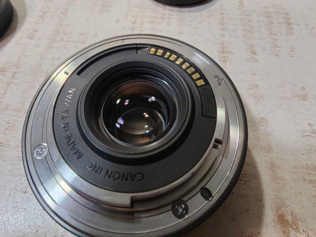 Canon EF-M 22mm f/2 STM レンズ