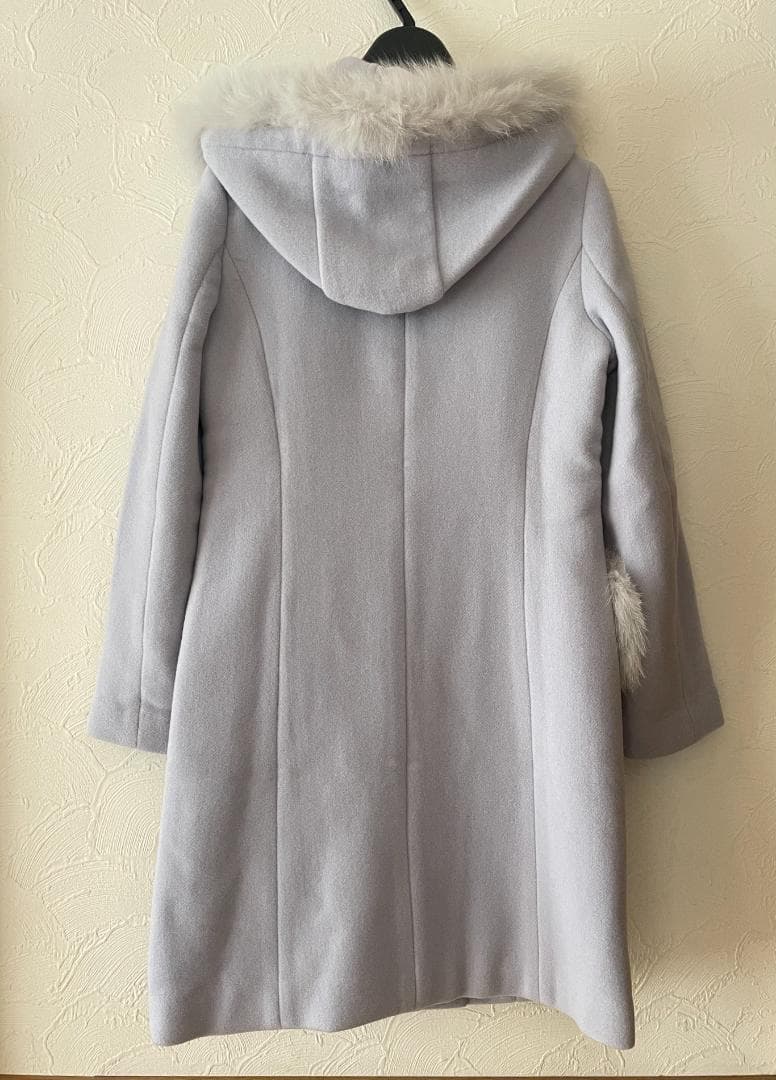 新品　プロポーションボディドレッシング　ファー付コート　薄紫系？　１