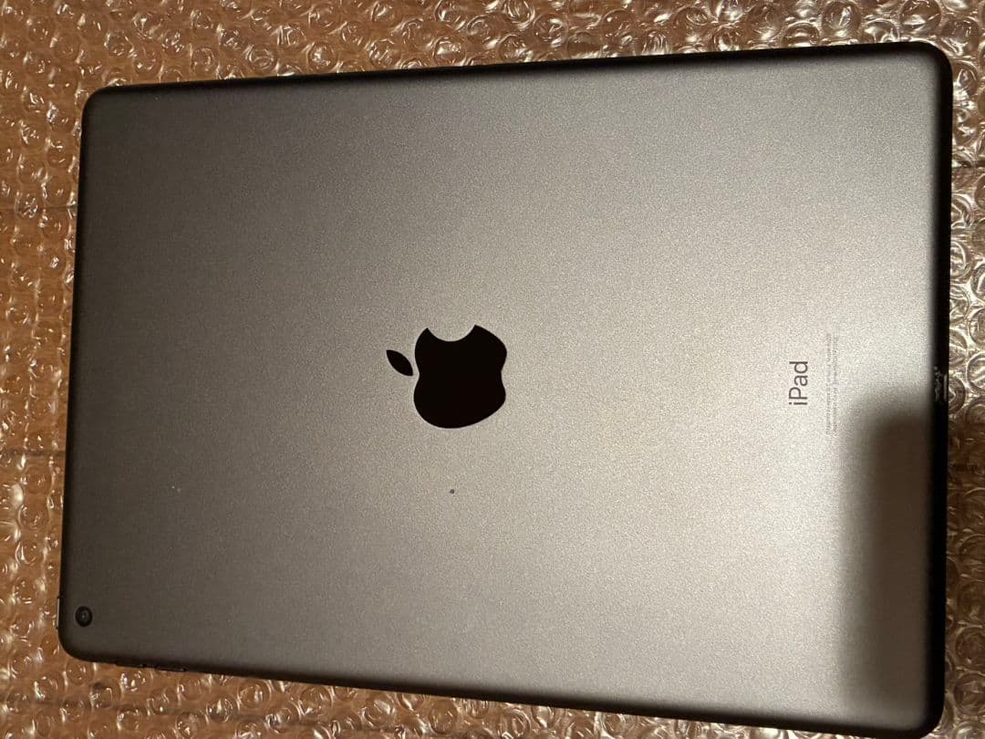 Apple　iPad8世代　32GB Wi-Fiモデル　説明欄必読
