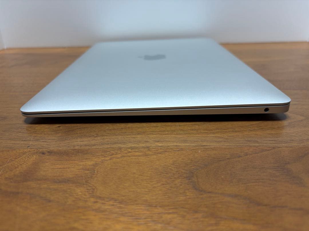 美品❗️MacBook Air 2020 intel Windows シルバー