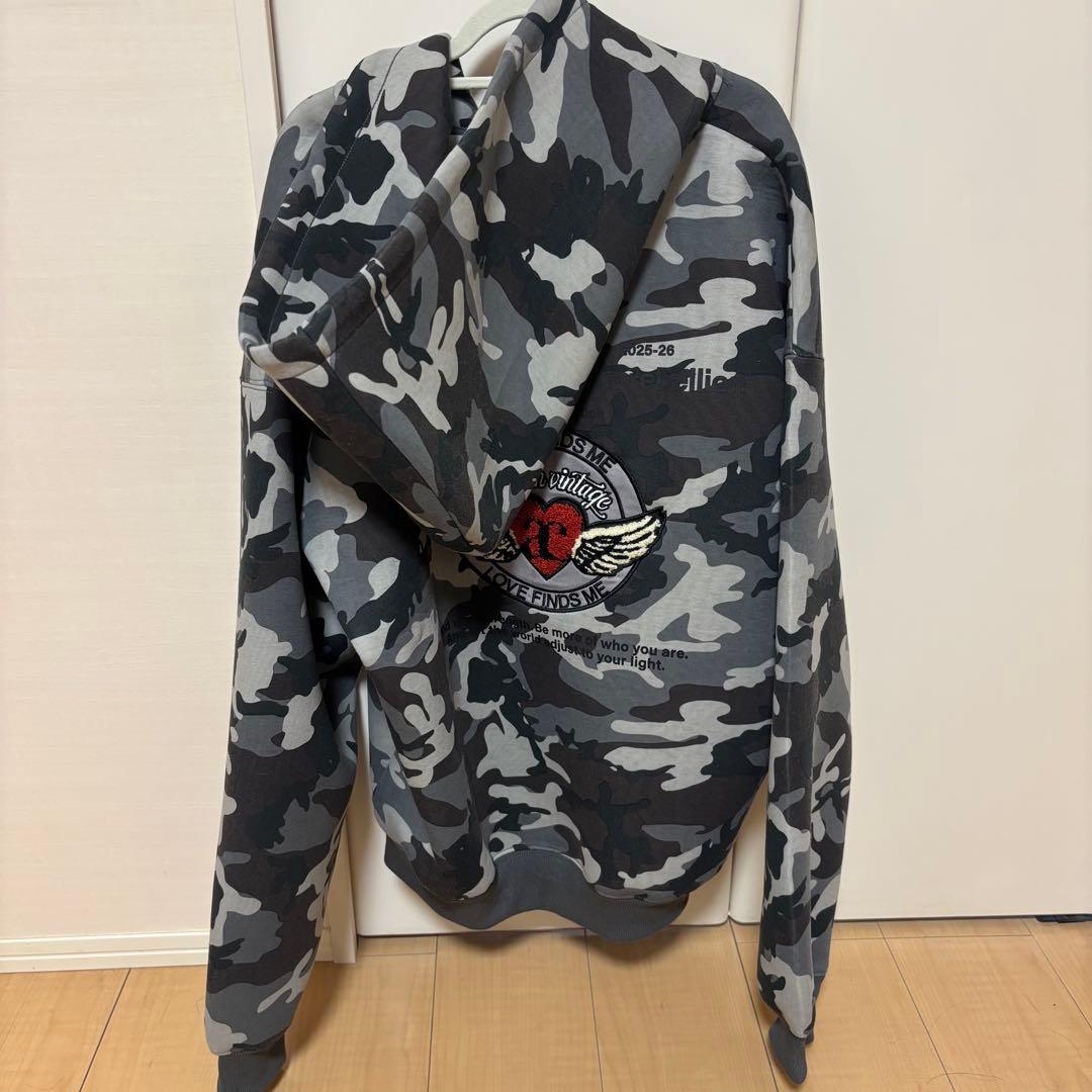 アクレント エンジェルハートロゴジップフーディ