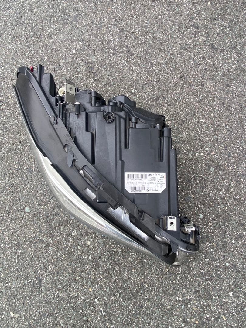 純正右ヘッドライト5シリーズF 10F11ライト