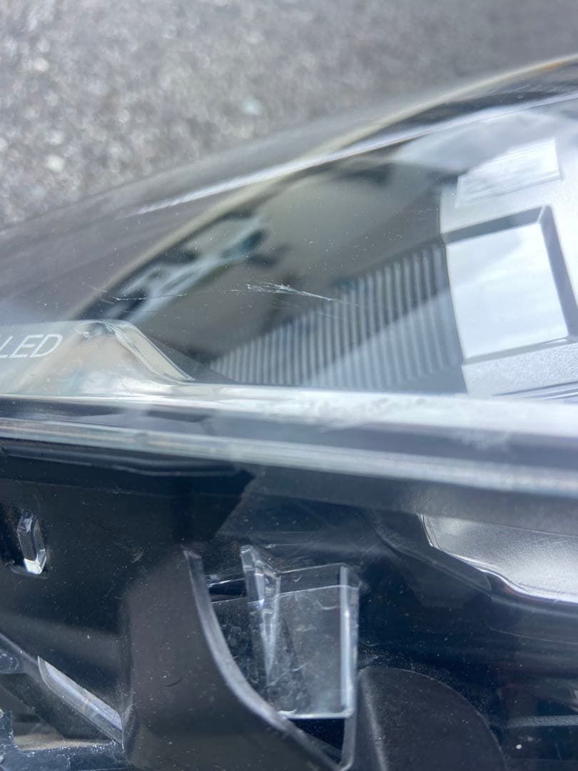 純正右ヘッドライト5シリーズF 10F11ライト