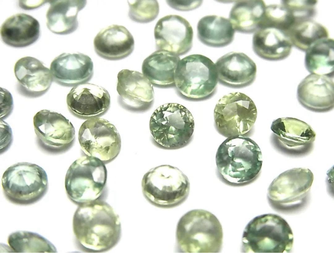 Pt900 プラチナpt900　5mm 天然石　グリーンカイヤナイト　ペンダント