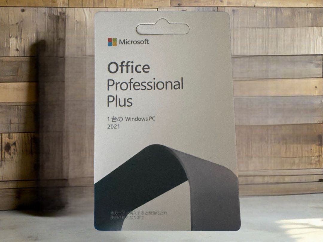 小型軽量✨カメラ、タッチパネル便利❣️白シルバー快適❣️ノートパソコン✨学生社会人‼️