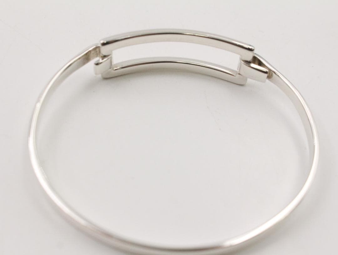 Tiffany & Co. シルバーバングル 専用ポーチ付き