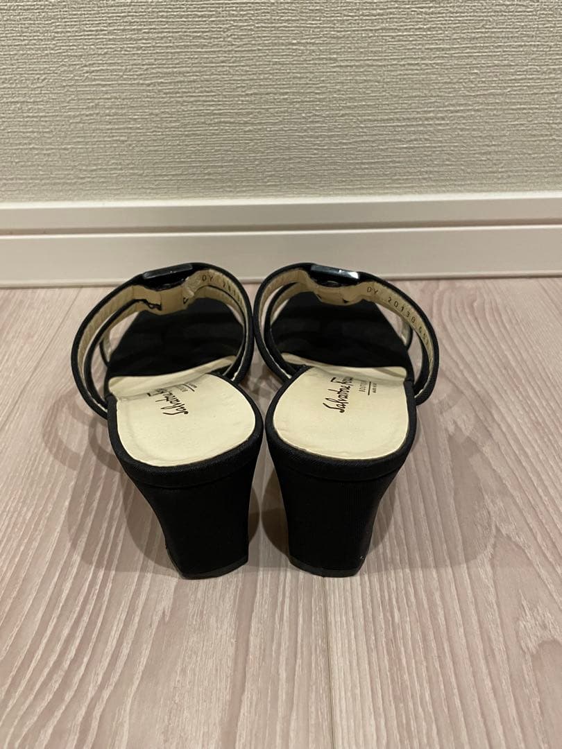 フェラガモ　ミュール