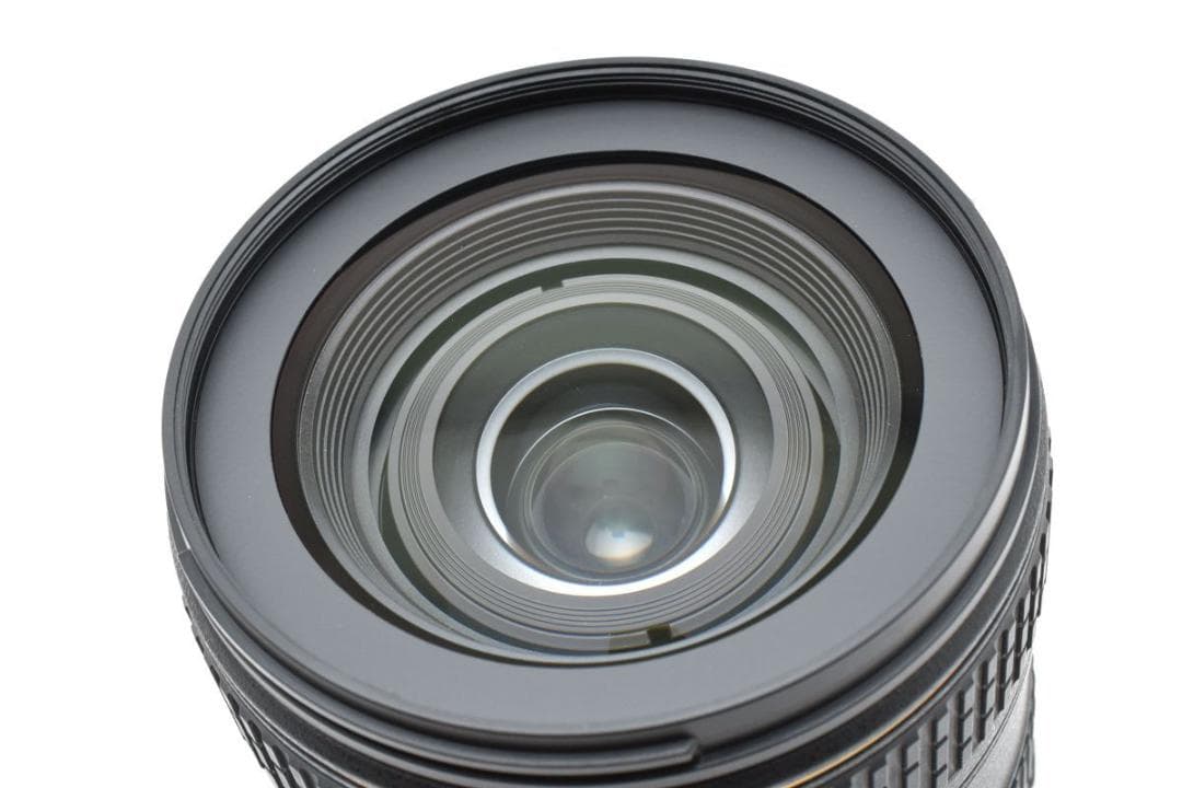 超美品　Nikon AF-S DX 16-80mm f/2.8-4E VR