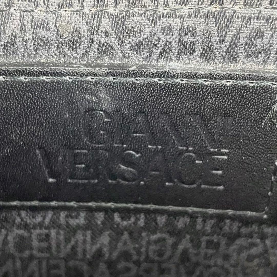 美品 ヴェルサーチ レザー クラッチバッグ サンバースト キルティング 黒