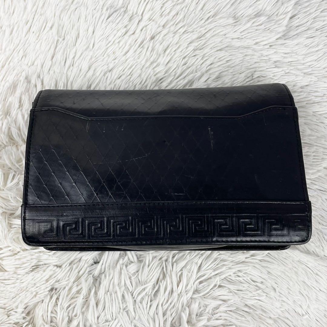 美品 ヴェルサーチ レザー クラッチバッグ サンバースト キルティング 黒