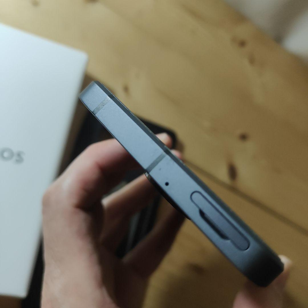 ジャンク扱い　AQUOS スマートフォン ケース付き