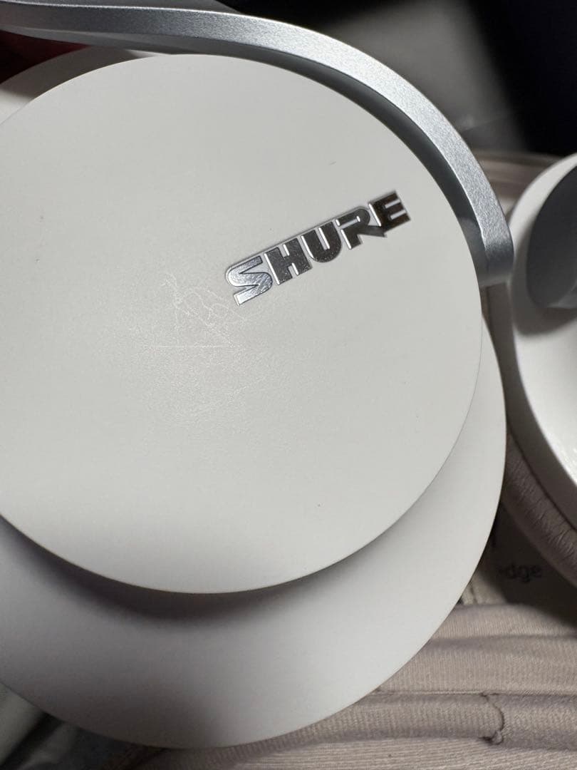 r*4様 Shureワイヤレスヘッドホン AONIC40　(白)