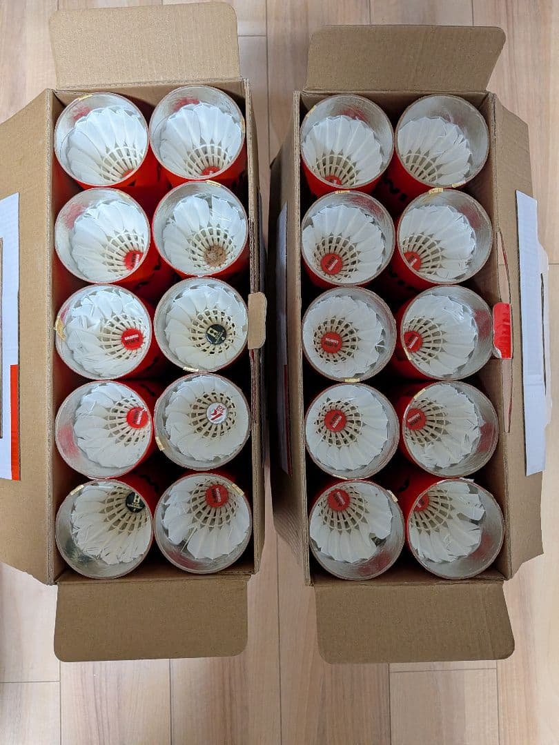 は*な様 バドミントン中古シャトル240球＋クズシャトル120球