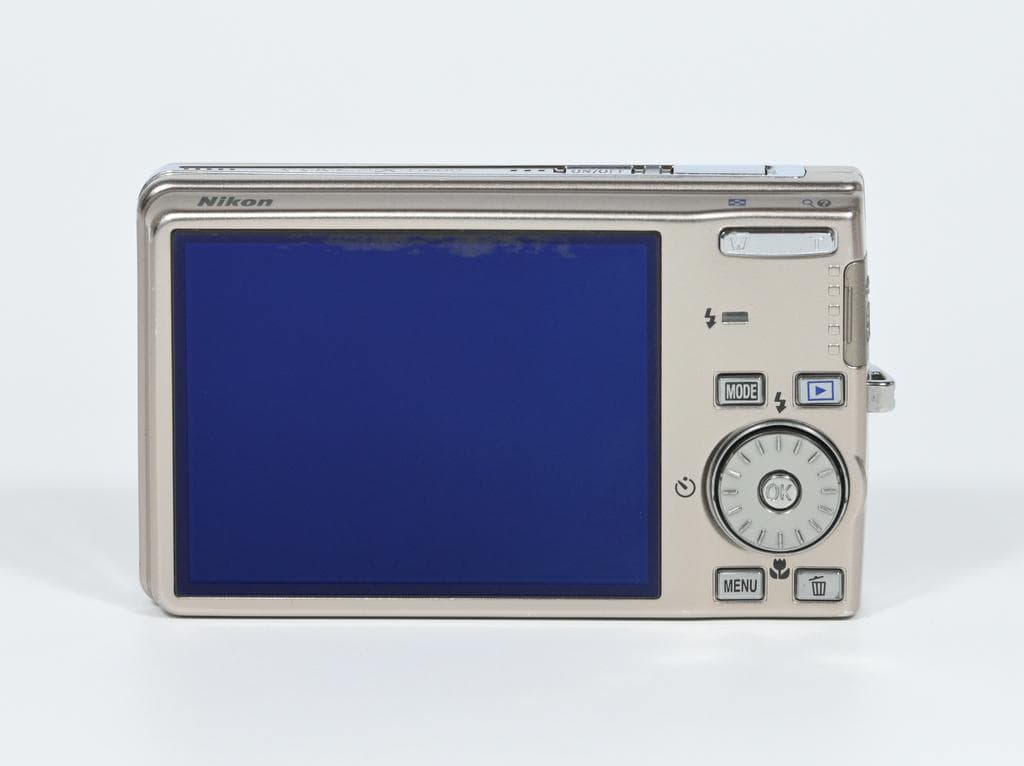 【美品】 ニコン　Nikon COOLPIX S600 ピンクゴールド
