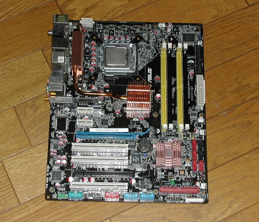 CPU付き　ASUS　P5K-E　Wi-Fi AP　LGA775