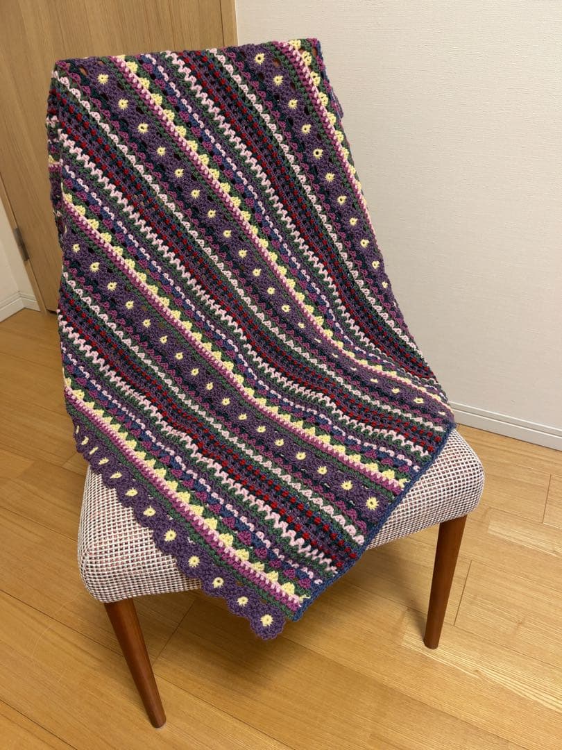 『ボーダーフラワーブランケット』ホビーラホビーレ〜手編み〜マルチカバー