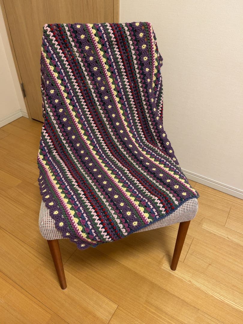 『ボーダーフラワーブランケット』ホビーラホビーレ〜手編み〜マルチカバー