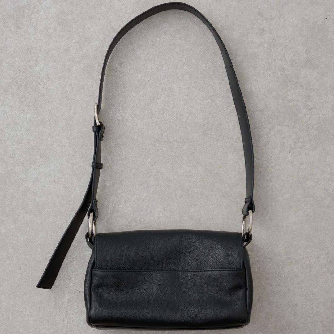 ★連休価格★【新品タグ付】ビアズリー レザー ボディバッグ + 替ベルトセット1