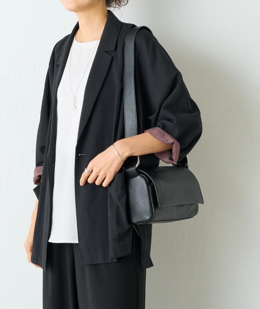 ★連休価格★【新品タグ付】ビアズリー レザー ボディバッグ + 替ベルトセット1