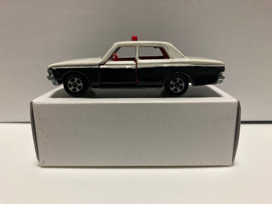 トミカ　日本製　クラウン　パトロールカー　1Aホイール　シール付き