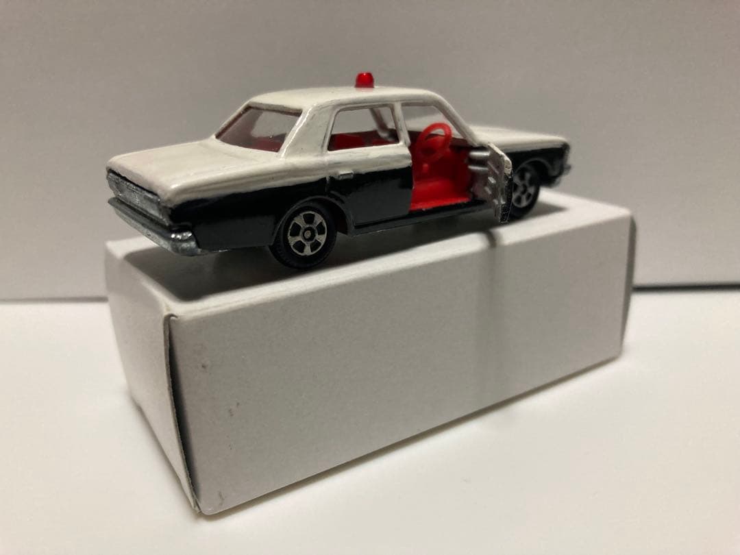 トミカ　日本製　クラウン　パトロールカー　1Aホイール　シール付き