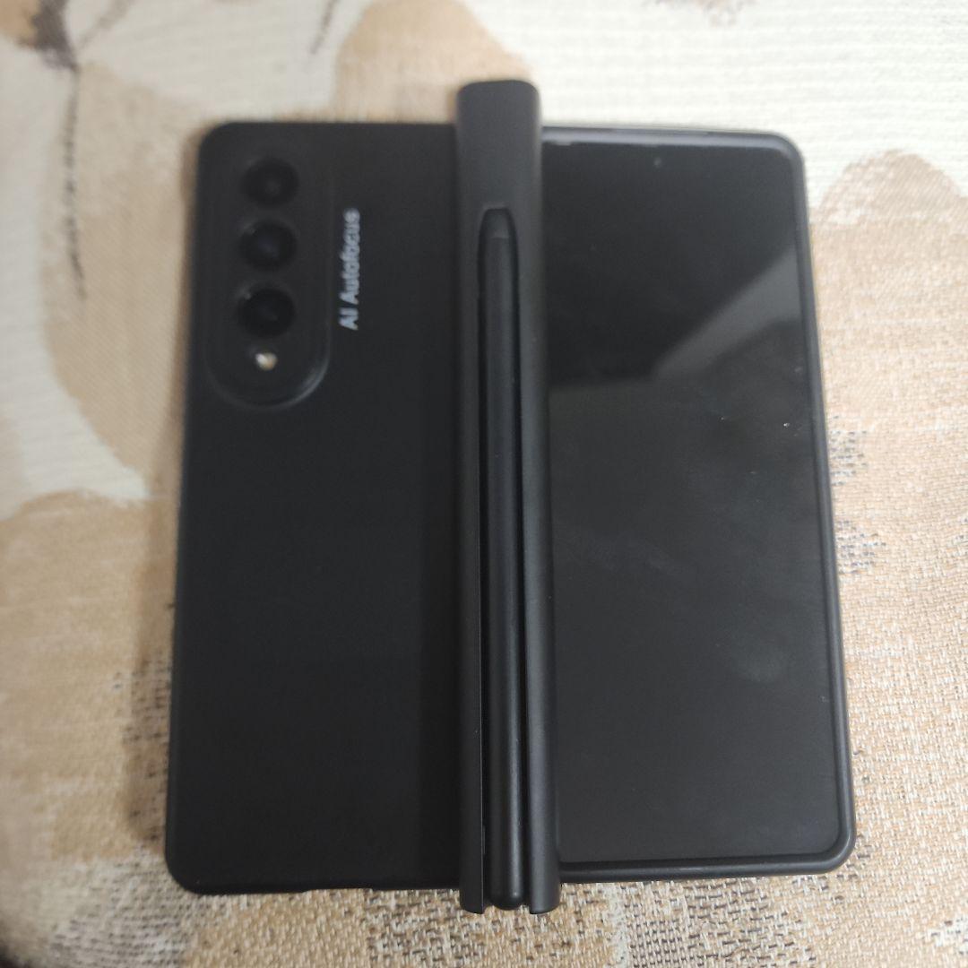 Samsung Galaxy Z Fold 4 本体