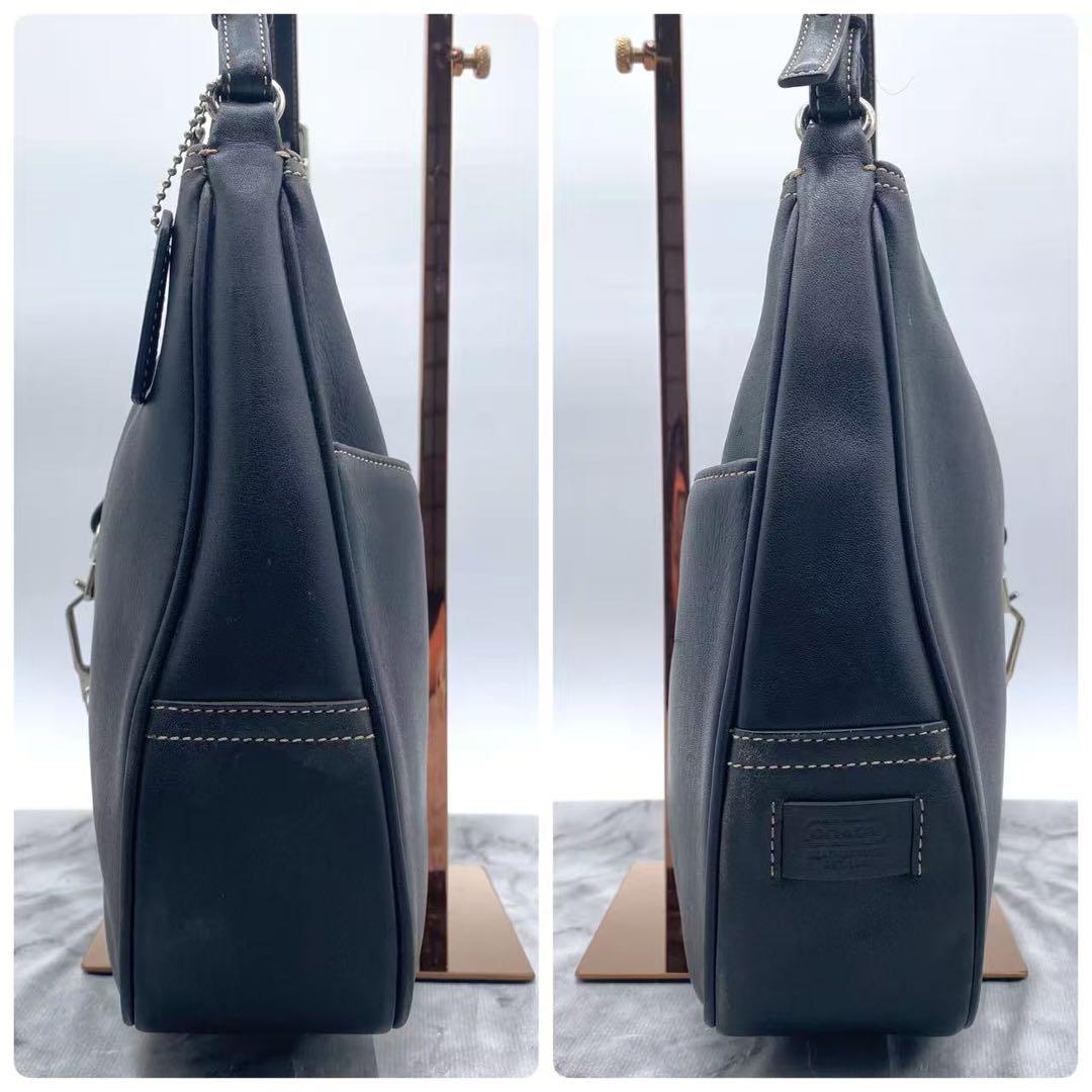 コーチ　ショルダーバッグ　肩掛け　レザー　ブラック　7778